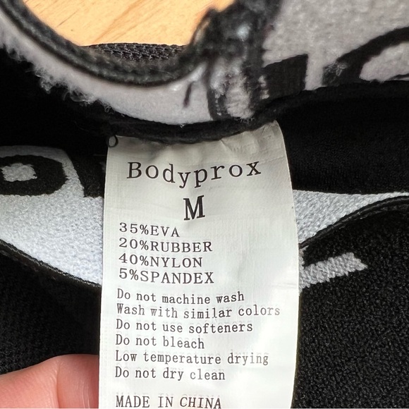 NWOT Bodyprox Protective Padded Shorts Active Flag Football Goalie BMX Skate - Picture 5 of 8